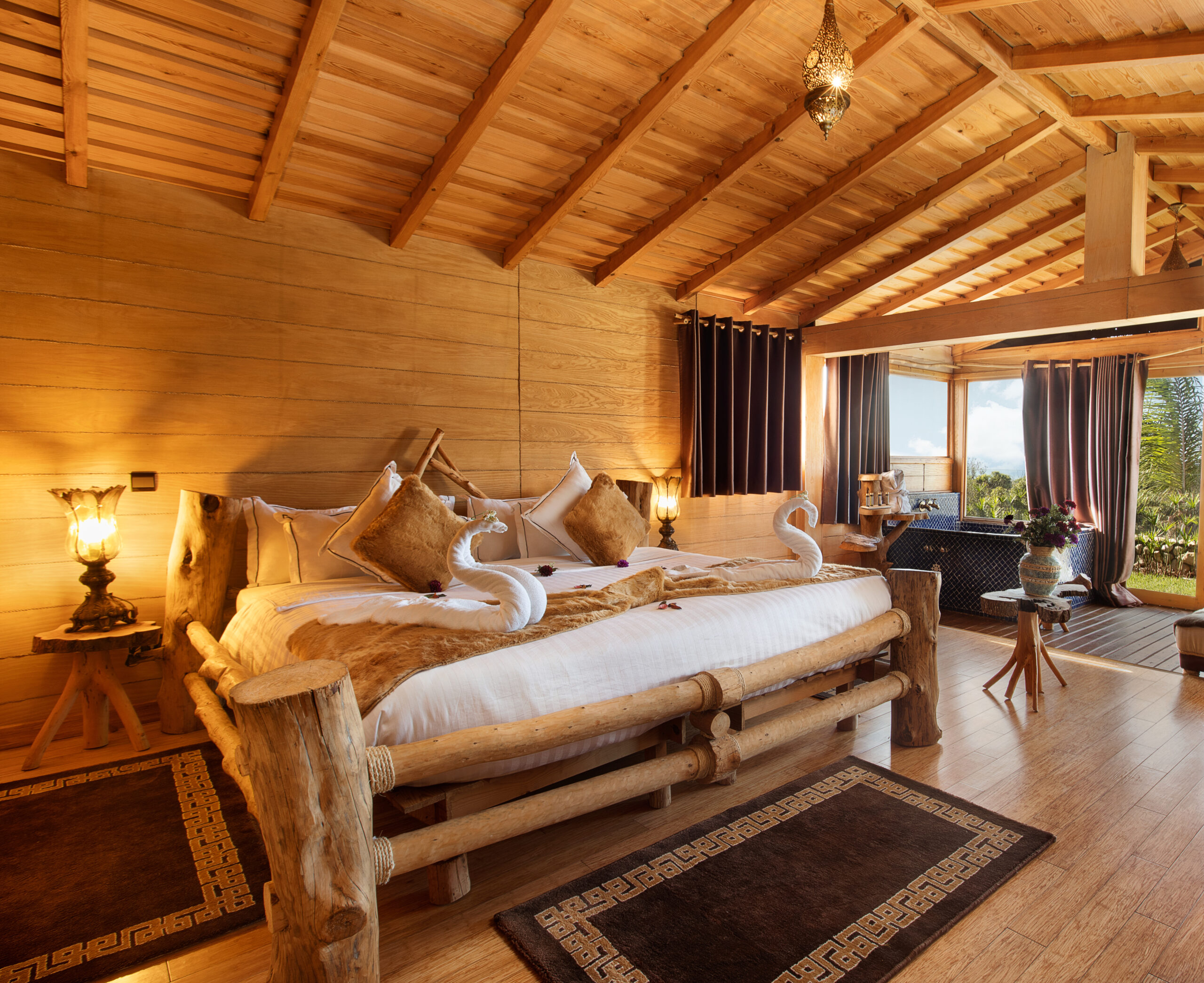 Photographe hôtelier à Casablanca spécialisé en visuels haut de gamme pour hôtels, resorts et établissements touristiques. Photos professionnelles pour marketing, web et réseaux sociaux.