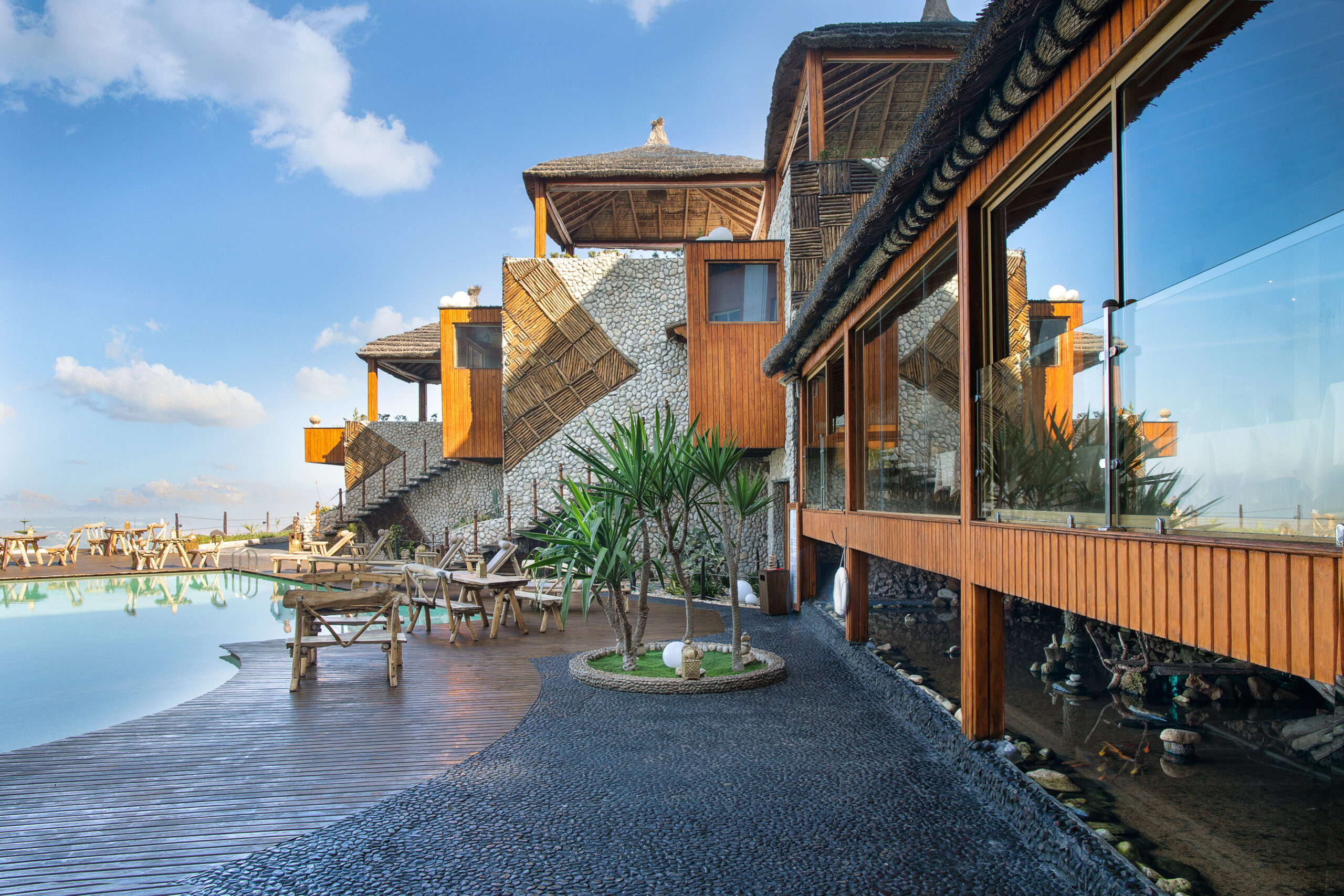 Photographe hôtelier à Casablanca spécialisé en visuels haut de gamme pour hôtels, resorts et établissements touristiques. Photos professionnelles pour marketing, web et réseaux sociaux.