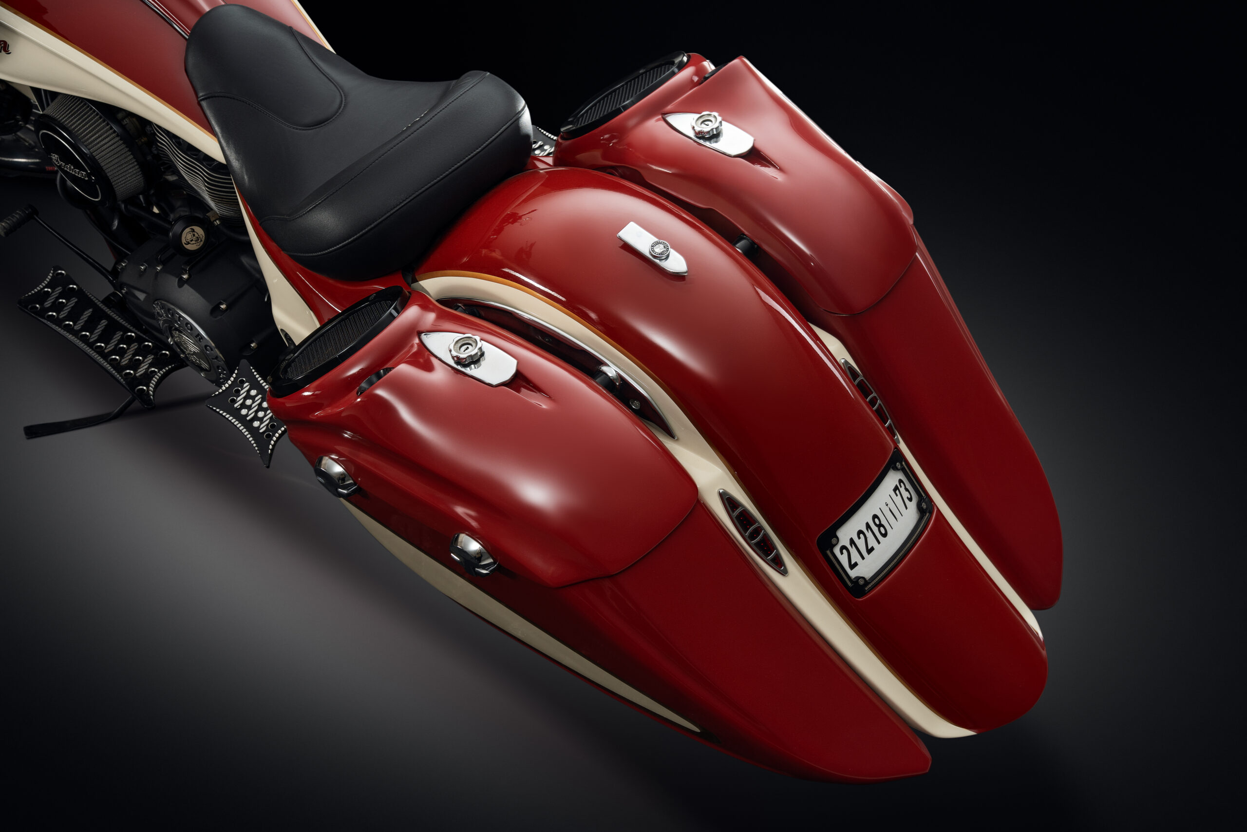 Photographe commercial à Casablanca spécialisé en publicité, produits et retouche haut de gamme. Création d’images professionnelles pour marques et entreprises au Maroc.