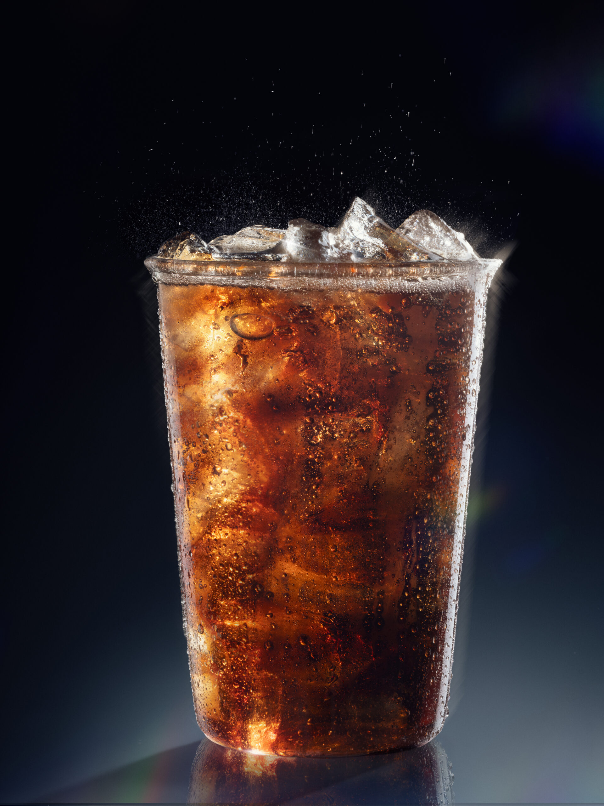 Photographe commercial à Casablanca spécialisé en publicité, produits et retouche haut de gamme. Création d’images professionnelles pour marques et entreprises au Maroc.